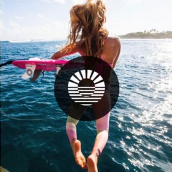 SOL & MANE Cora Just a Phase Leggings - Picture 6 of 8